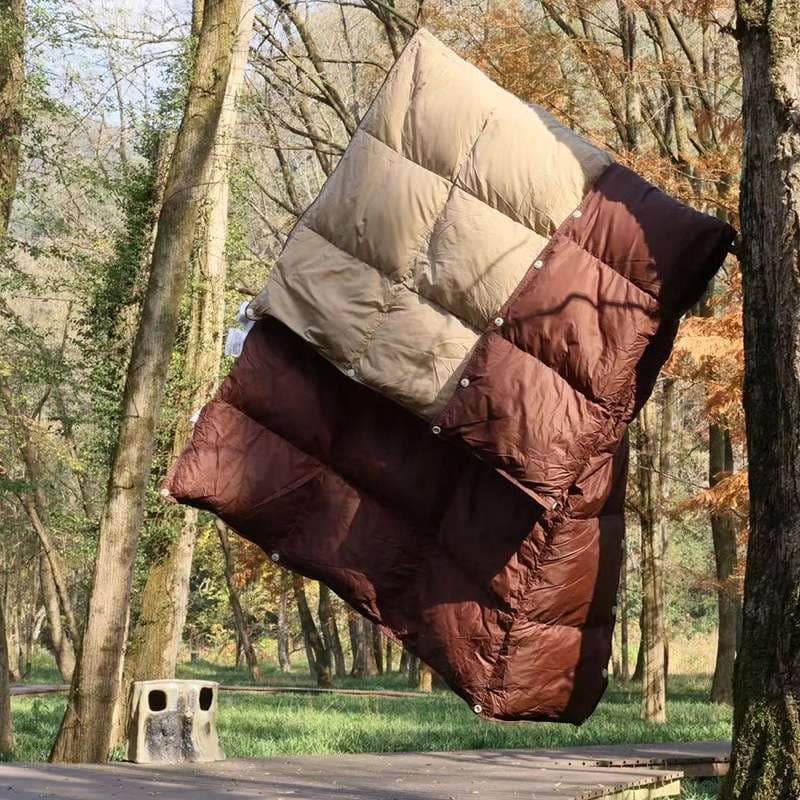 軽量多機能ブランケットダウン
