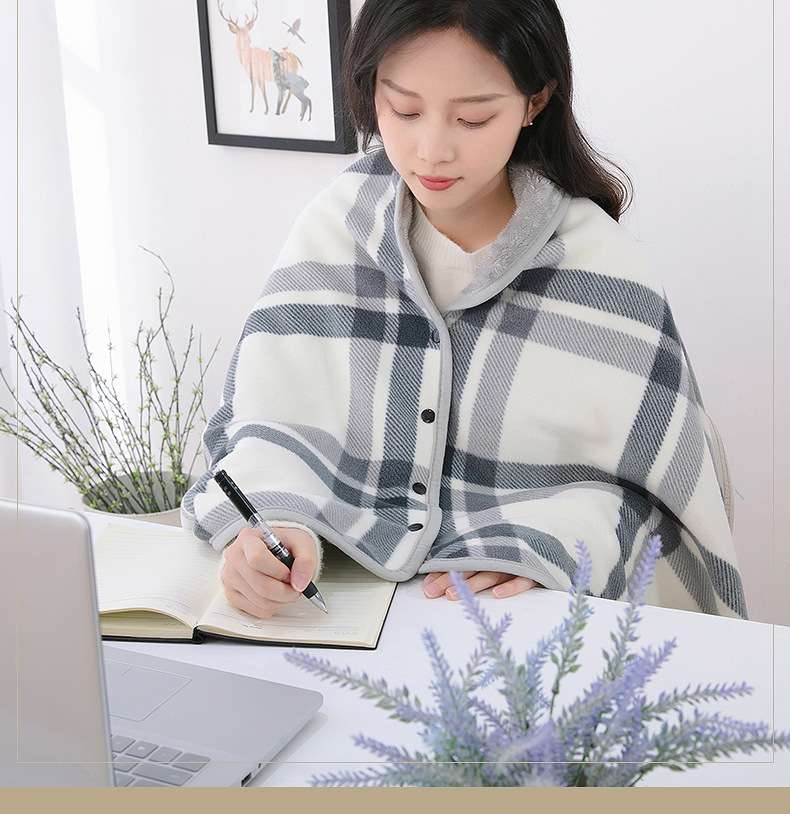 ブランケット  うさみみ付きふわもこ着る毛布