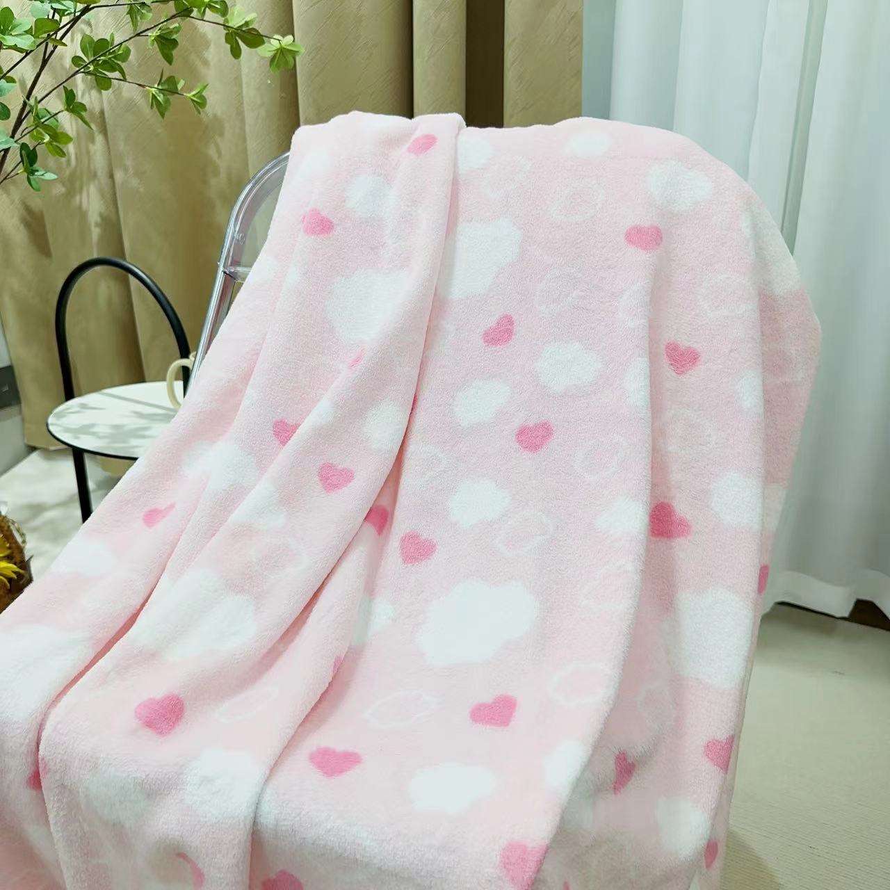 ハートいっぱい あったかブランケット