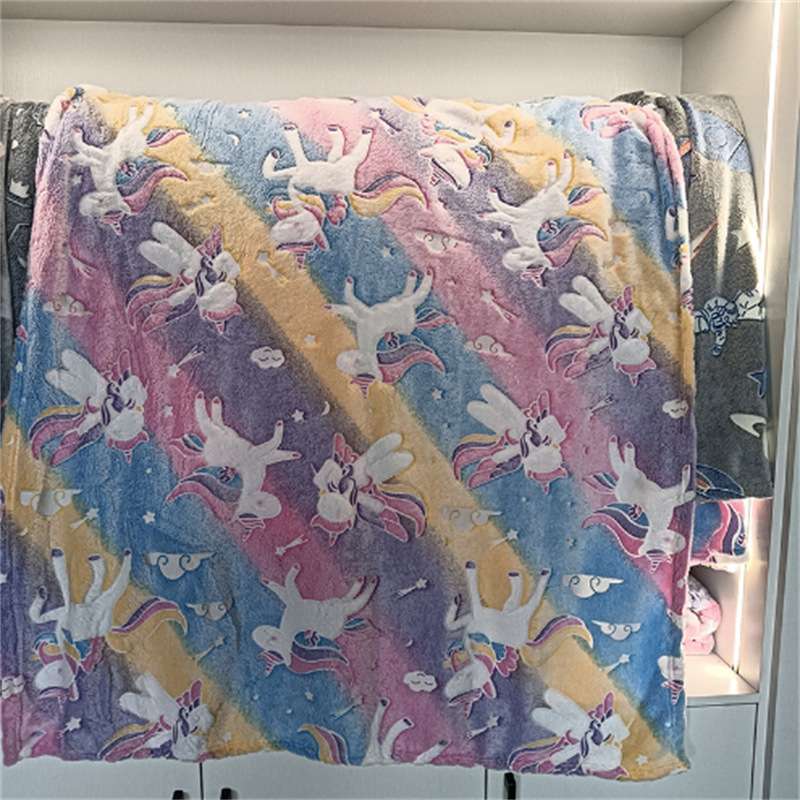 ねこちゃんいっぱい ふわもこブランケット