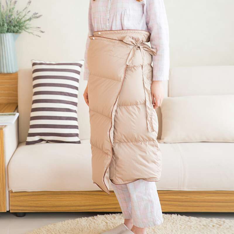 コンパクト収納可能な軽量ダウンブランケット